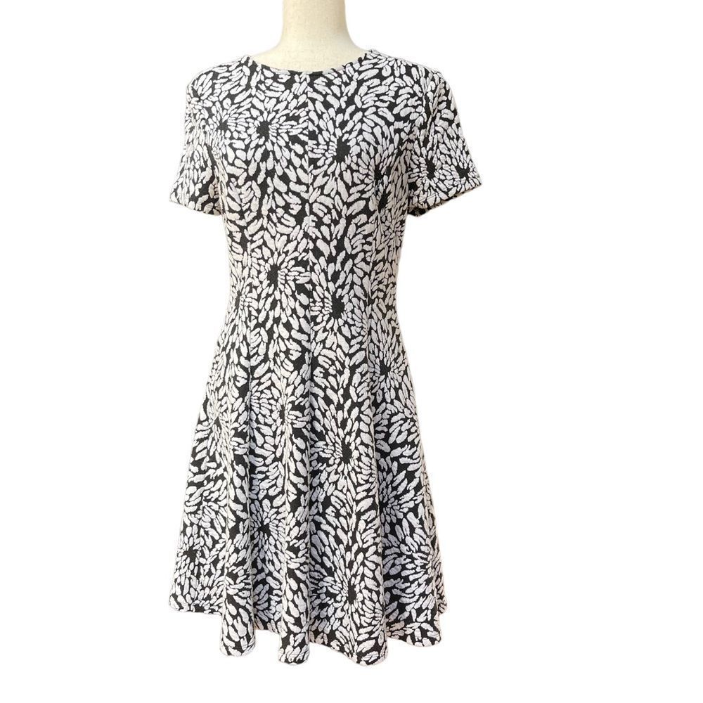 Anthropologie Hutch Short Sleeve Black White Floral Fit & Flare Dress Spring M